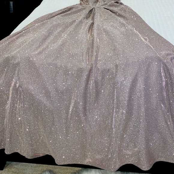 B DARLIN Beautiful Off the Shoulder Glitter Full Length Prom Dinner Party - Picture 11 of 13